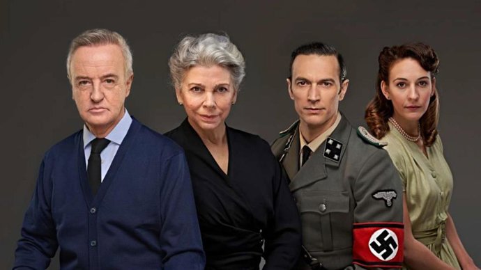 Archivo - La obra 'Música para Hitler', con Carlos Hipólito y kiti Mánver, se estrena el viernes 7 en el Palacio de Festivales