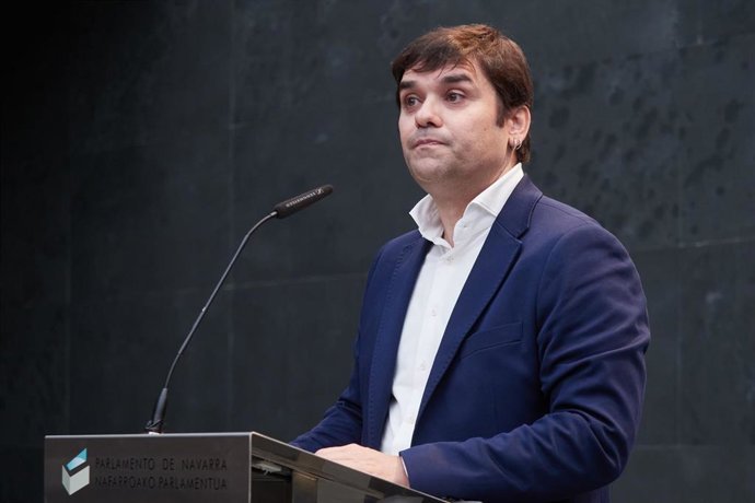Archivo - El portavoz de Geroa Bai en el Parlamento de Navarra, Pablo Azcona.