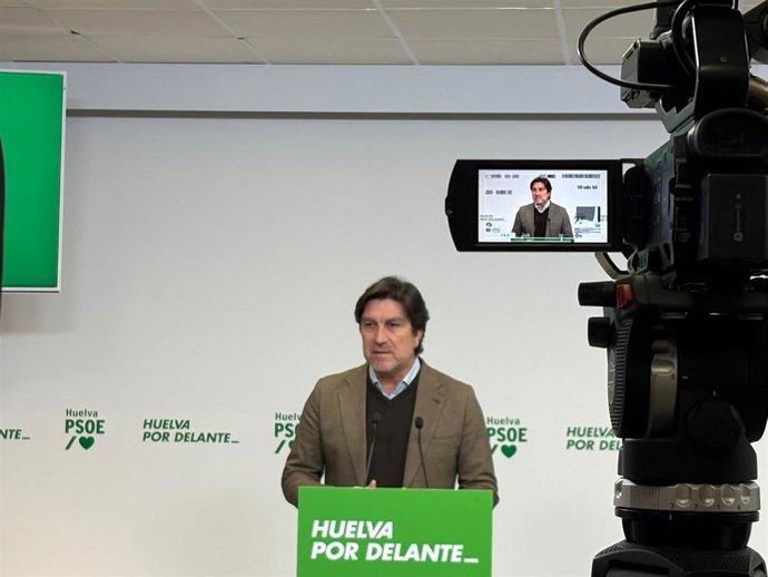El portavoz de la Ejecutiva Provincial del PSOE de Huelva y parlamentario andaluz, Enrique Gaviño.