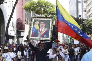 Concentración en apoyo de Nicolás Maduro en Caracas tras su secuestro por parte de EEUU.