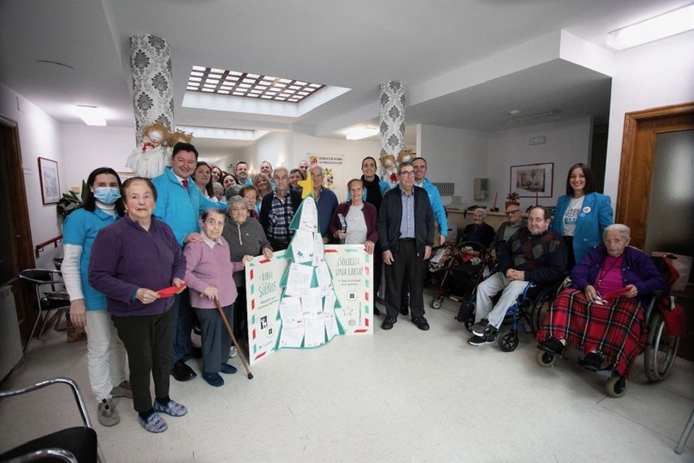 Residencia de San Miguel de los Santos en Osorno (Palencia) donde CaixaBank ha llevado a cabo la iniciativa 'El Árbol de los Sueños'.