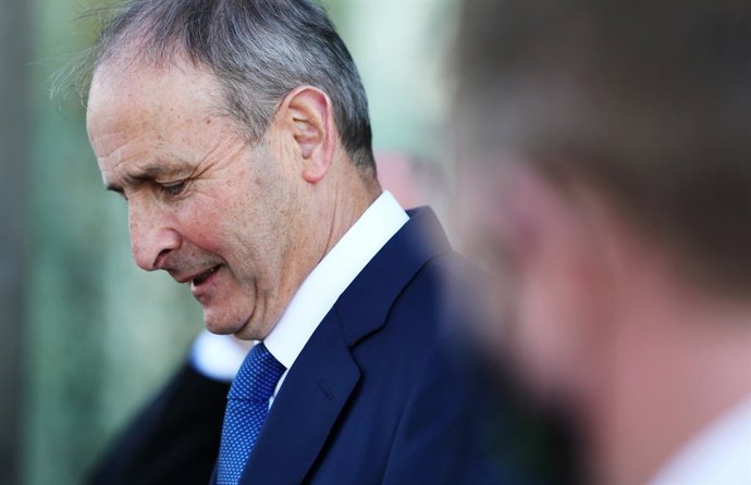 Archivo - 04 September 2020, Ireland, Dublin: Irish Taoiseach Micheal Martin arrives for a visit to the pharmaceutical and biotech research firm APC, where he reviewed their plans to expedite the development and manufacture of a coronavirus vaccine in Ire