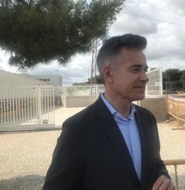 Archivo - El consejero municipal de Urbanismo, Víctor Serrano