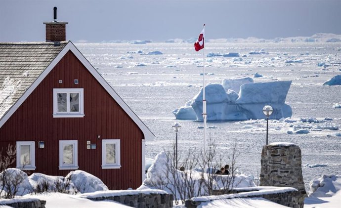 Archivo - Imagen de archivo de una vivienda en Nuuk, la capital de Groenlandia.