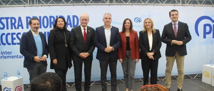 Una mesa redonda con Rocío Díaz, Marifrán Carazo y José María Bellido, entre otros, ha abordado la vivienda como tema central en un acto enmarcado en la presentación de la XVIII Unión Interparlamentaria del PP.