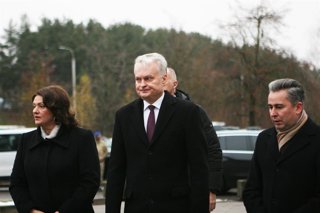 Archivo - Lithuanian President Gitanas Nauseda attends a ceremony for Danfo Van der Velden 'Mark', the 22-year-old Belgian soldier who died last Saturday after he was seriously injured during a shooting exercise on a mission in Lithuania, on Wednesday 03 