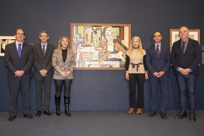 Las consejeras de Cultura y de Economía visitan la exposición 'Picasso Memoria y Deseo' en el Museo Picasso Málaga.