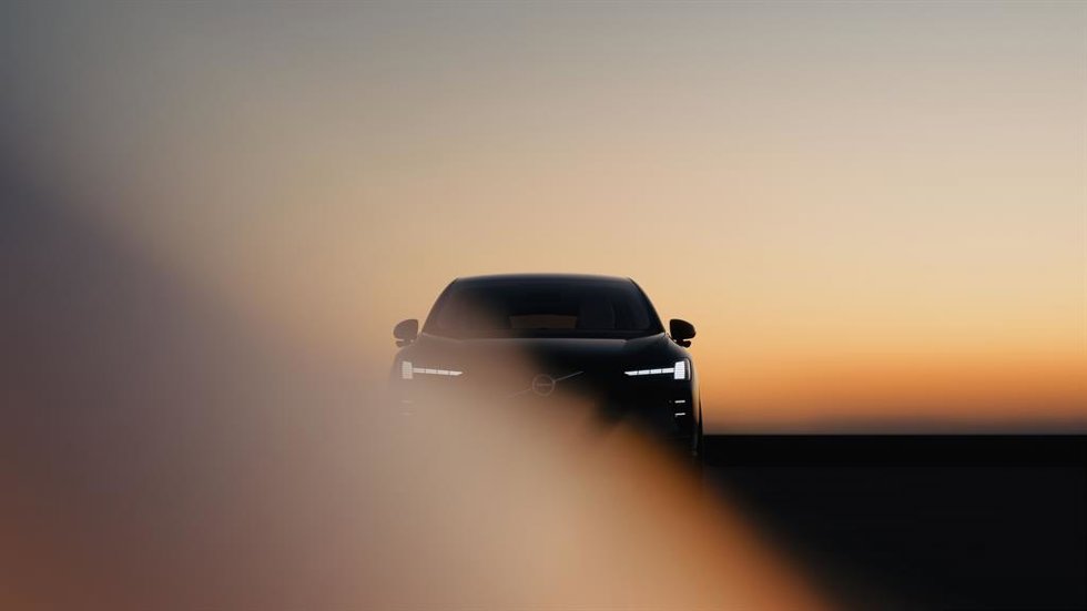 Volvo revela los primeros detalles del EX60, su eléctrico con mayor autonomía que se lanzará este mes