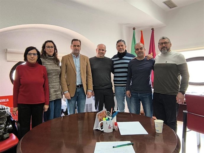 Reunión del PSOE municipal con representantes de los trabajadores de Ayesa.