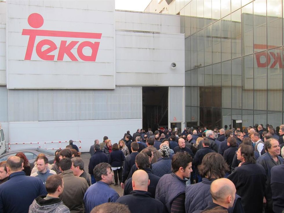 Archivo -   Trabajadores de TEKA en Santander