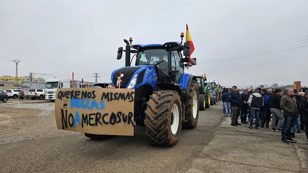 Más De 60 Tractores Toman Guadalajara En Defensa Del Campo Y Contra Las Políticas Agrarias De La UE.