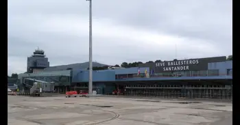 Los nuevos vuelos de Santander a Tirana, Málaga y Valencia ya tienen a la venta los billetes