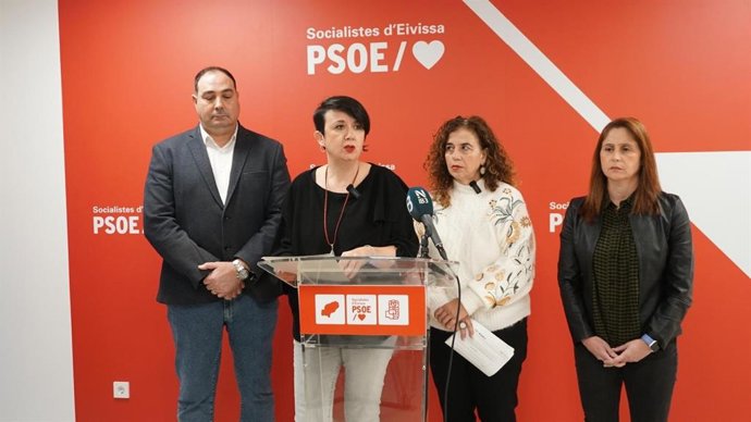 La portavoz del grupo socialista en el Consell de Ibiza, Elena López.