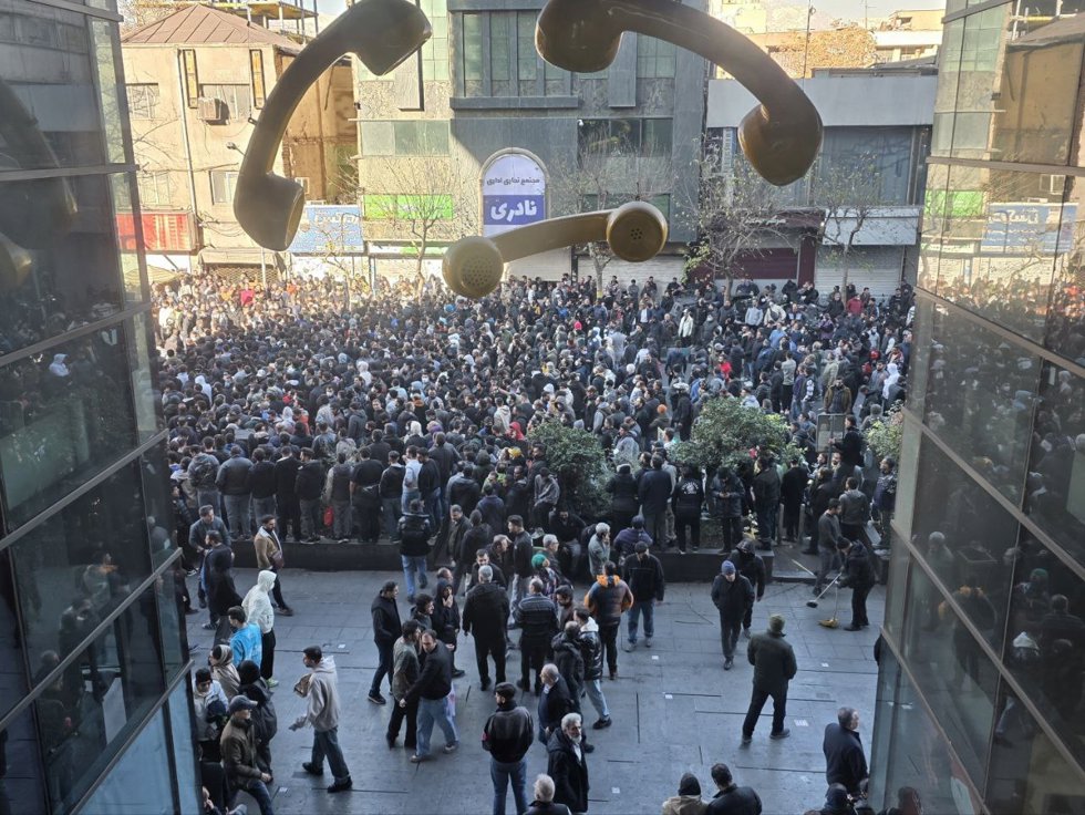 FILED - 29 December 2025, Iran, Teheran: Protesters demonstrate against the poor economic conditions in Tehran.