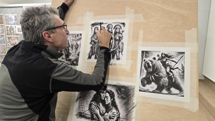 Ramón Colomer en su taller creativo