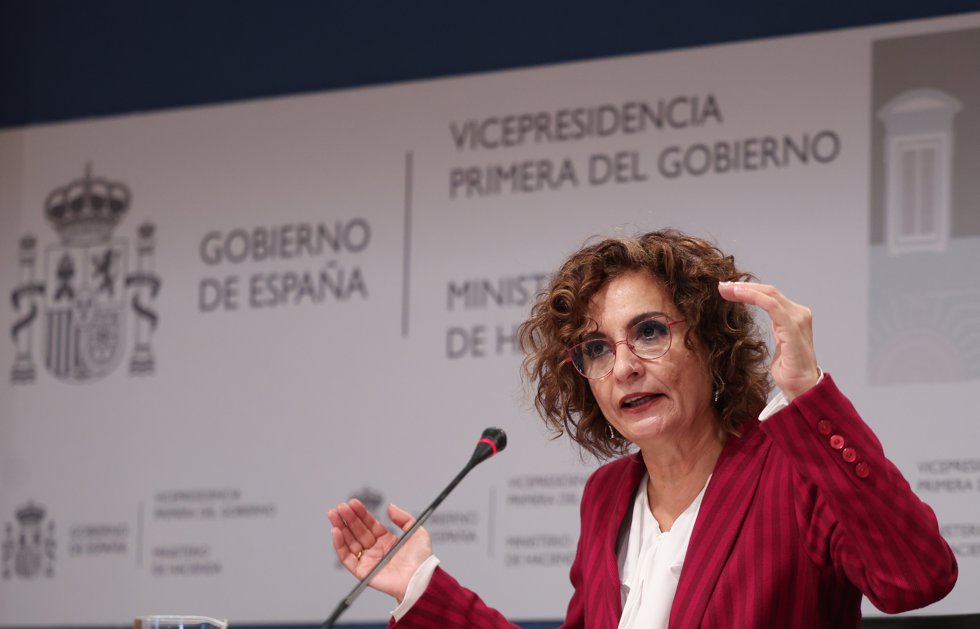 La vicepresidenta primera del Gobierno y ministra de Hacienda, María Jesús Montero, presenta la propuesta del nuevo modelo de financiación autonómica, a 9 de enero de 2026, en Madrid (España).