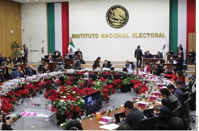 INE pide mover elección judicial de 2027 a fin de año por problemas logísticos y legales