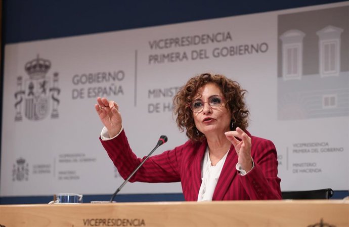 La vicepresidenta primera del Gobierno y ministra de Hacienda, María Jesús Montero, presenta la propuesta del nuevo modelo de financiación autonómica, a 9 de enero de 2026, en Madrid (España). El Gobierno central todavía no ha concretado ningún detalle so
