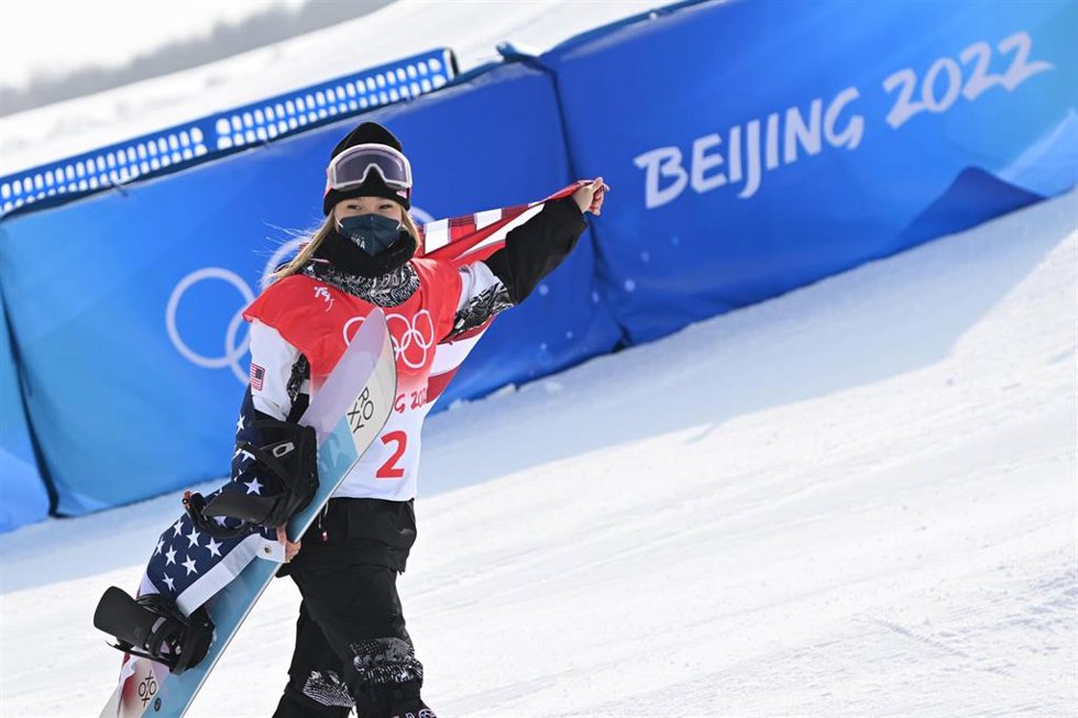 Archivo - Chloe Kim celebra su medalla de oro en los Juegos Olímpicos de Invierno de 2022