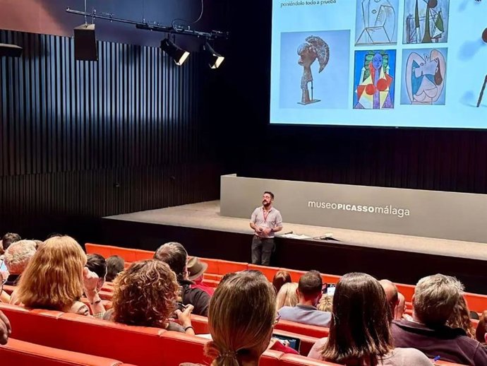 Museo Picasso Málaga organiza un curso de renovación de la acreditación para guías turísticos oficiales de la pinacoteca.