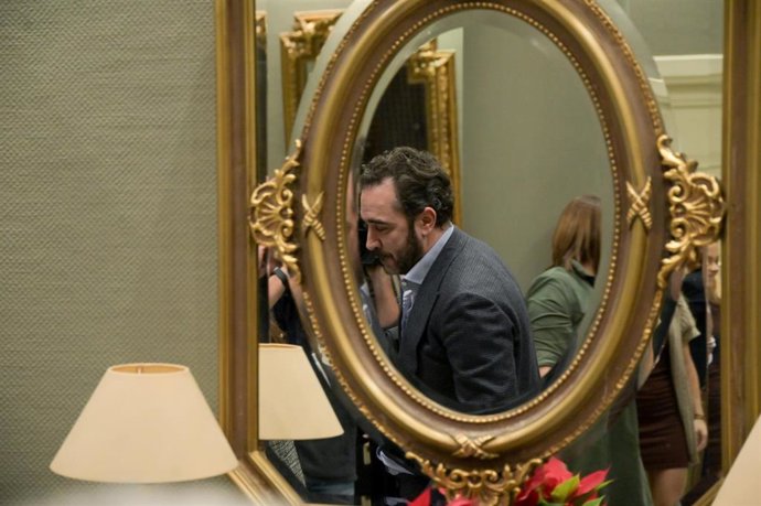 Archivo - El empresario Víctor de Aldama, a su llegada a la comisión de investigación sobre el material sanitario para los efectos de la COVID-19, en la sede del Parlamento de Canarias.