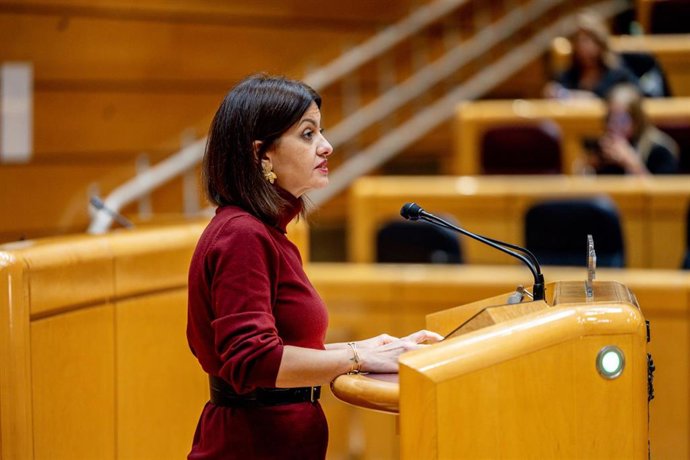 Archivo - La ministra de Juventud e Infancia, Sira Rego, interviene durante una sesión plenaria en el Senado, a 2 de diciembre de 2025, en Madrid (España).