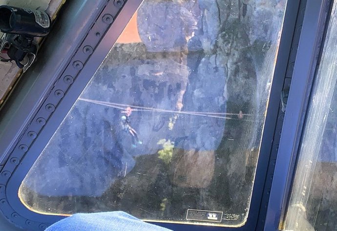 Imagen de la mujer en la tirolina