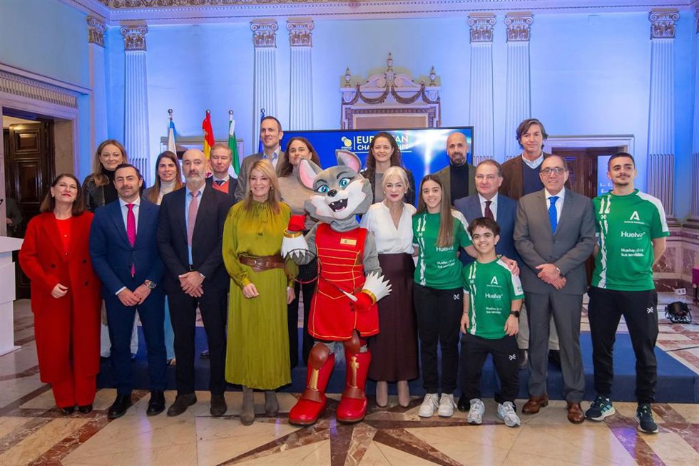 Presentación de la imagen oficial y la mascota del Campeonato de Europa de Bádminton Absoluto Huelva 2026.