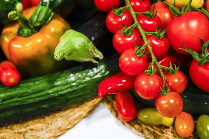 Archivo - Frutas y verduras