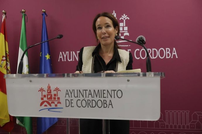 La delegada de Turismo del Ayuntamiento de Córdoba, Marián Aguilar, informa sobre la programación municipal en la Feria Internacional del Turismo (Fitur) 2026, que se celebra en Madrid del 21 al 25 de enero.