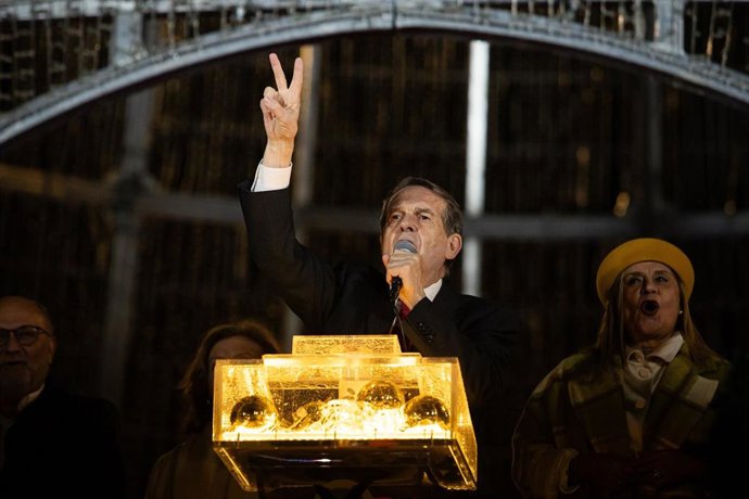 Archivo - El alcalde de Vigo, Abel Caballero, en el encendido de las luces.