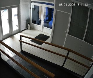 Imagen del ataque violento a la sede del PSOE en Guadalajara.