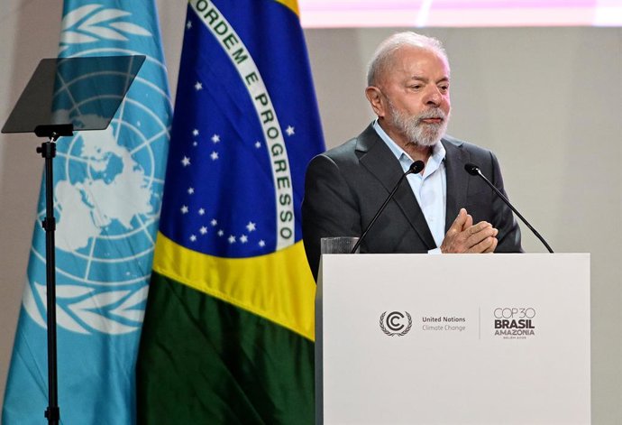 Archivo - HANDOUT - 10 November 2025, Brazil, Belem: Brazilian President Luiz Inacio Lula da Silva speaks at the opening ceremony of the UN Climate Change Conference COP30 in Brazil. Photo: Antonio Sciza/COP30/dpa - ATTENTION: editorial use only and only 