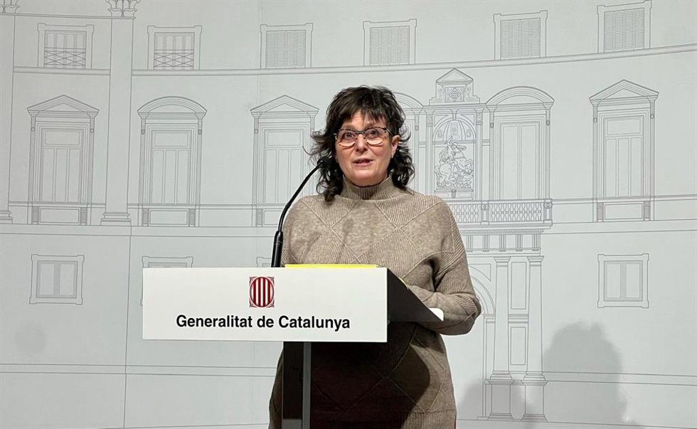 La diputada de la CUP Pilar Castillejo en una rueda de prensa en el Palau de la Generalitat