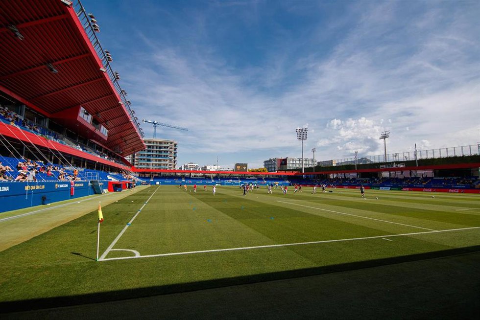 Archivo - Liga F incorpora un dron de última generación para dar "un nuevo paso adelante" en sus retransmisiones.