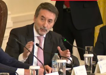 El consejero delegado de Repsol, Josu Jon Imaz, en la reunión con el presidente de los Estados Unidos, Donald Trump