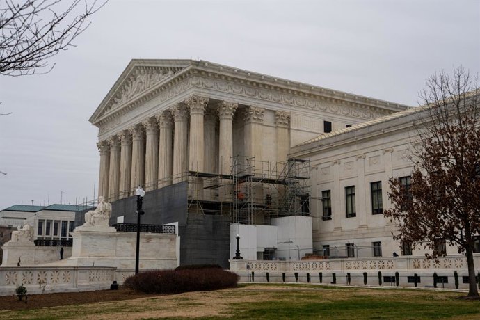 January 9, 2026, Washington, District of Columbia, USA: The Supreme Court building on January 9, 2025. The court announced it would be delivering opinions next week and many observers believe the decision on President Trumpâ€s tariff authority may be one 