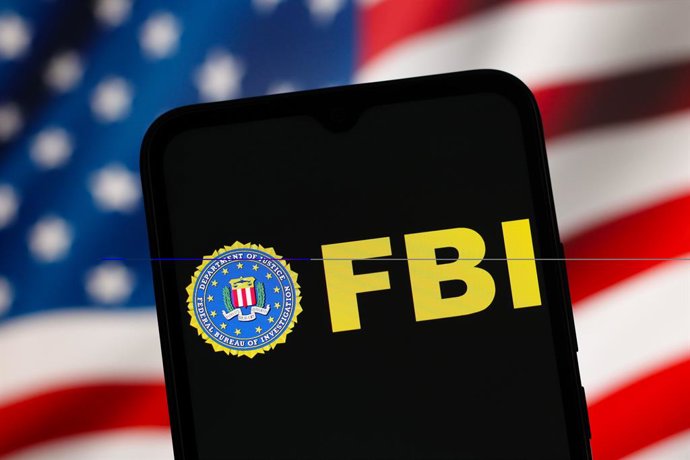 Archivo - June 28, 2025, Canada: In this photo illustration, the Federal Bureau of Investigation (FBI) logo is seen displayed on a smartphone screen.