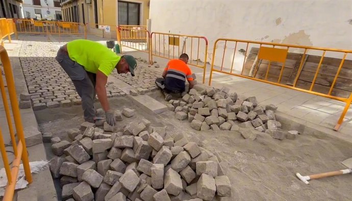 Obras en la calle Teodosio.