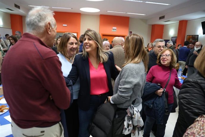 La alcaldesa y presidenta del Partido Popular de Cartagena, Noelia Arroyo, durante el tradicional encuentro del roscón de Reyes con militantes y simpatizantes