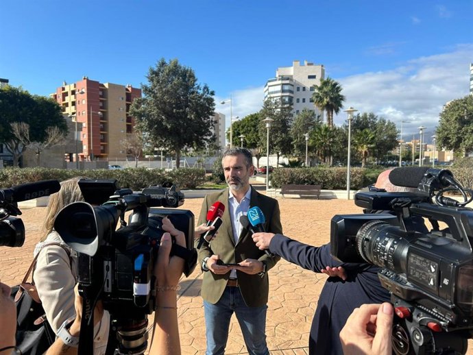 El consejero de Agricultura, Pesca, Agua y Desarrollo Rural, Ramón Fernández-Pacheco.