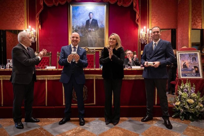 La alcaldesa de Granada, Marifrán Carazo, en la presentación del cartel oficial de la Semana Santa 2026.