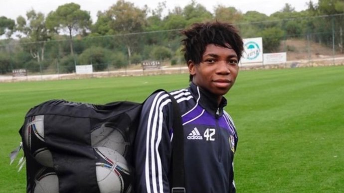 El exfutbolista del Chelsea Lamisha Musonda