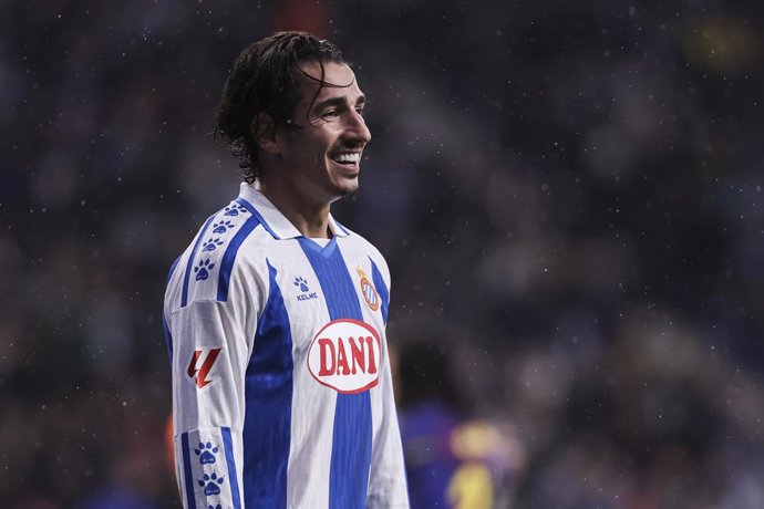 Pere Milla of RCD Espanyol gestures during the Spanish league, La Liga EA Sports, football match played between RCD Espanyol and FC Barcelona at RCDE Stadium on January 03, 2026 in Cornella, Barcelona, Spain.