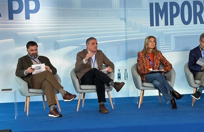 El diputado del PP por Baleares y portavoz adjunto del Grupo Parlamentario Popular, José Vicente Marí, participa en la Interparlamentaria del Partido Popular en A Coruña