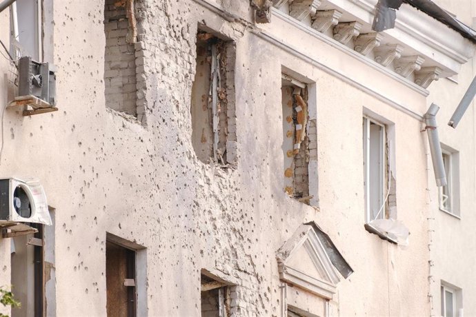 Archivo - Edificio dañado por ataque con drones en Voronezh, Rusia