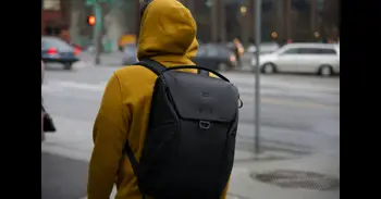 Adiós a la mochila clásica: así es la versión inteligente que marca tendencia en 2026