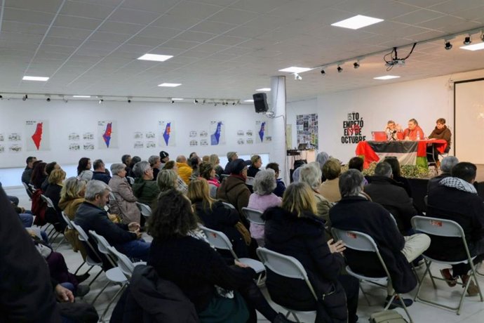 Presentación de la exposición 'Cuando la conciencia nos llama'.