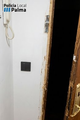 Puerta de la vivienda donde se produjo el robo