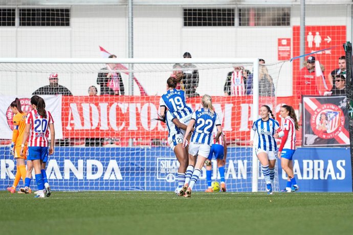 Edna Imade of Real Sociedad celebrates a goal with teammates during the Spanish Women League, Liga F, football match played between Atletico de Madrid and Real Sociedad at Centro Deportivo Alcala de Henares on January 10, 2026, in Madrid, Spain.